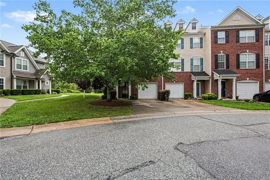 3813 Tarrant Trace Circle, High Point, NC 27265 - #3