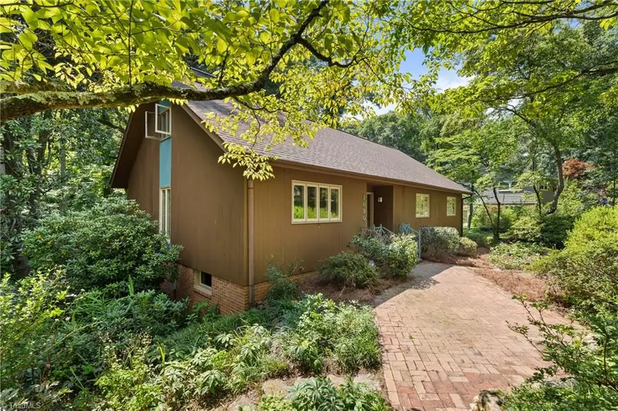 1090 Yorkshire Road, Winston Salem, NC 27106 - #2