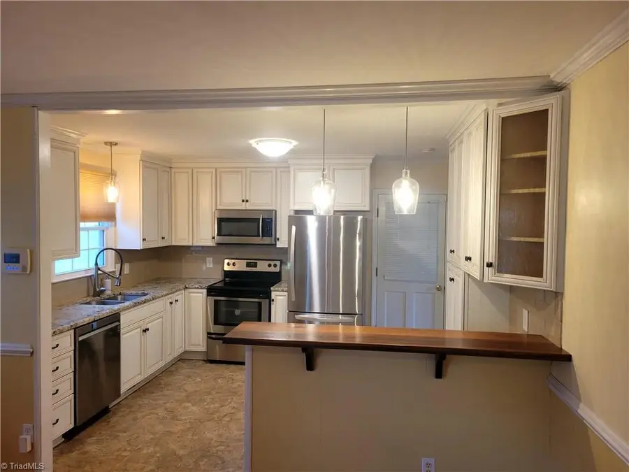 212 Vandyke Street, Kernersville, NC 27284 - #3
