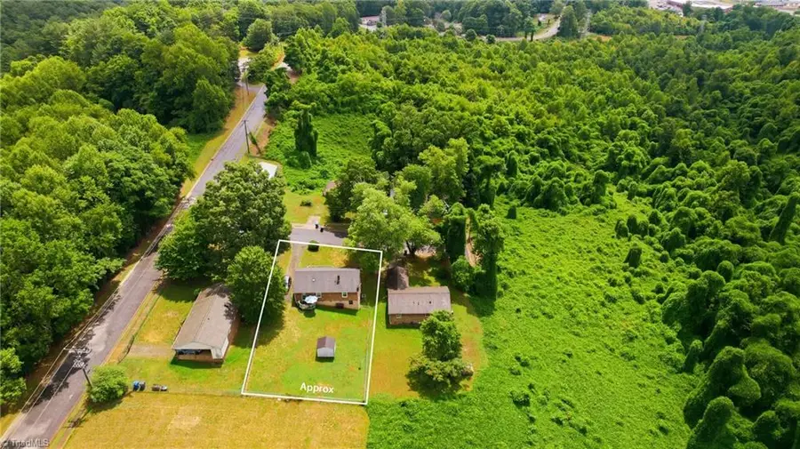 3020 Pearson Street, North Wilkesboro, NC 28659 - #3