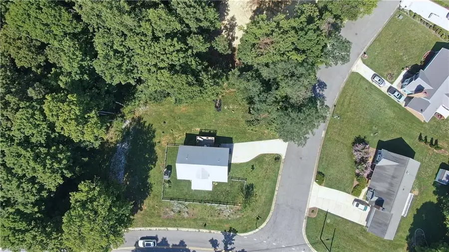 101 Chimney Court, Jamestown, NC 27282 - #3