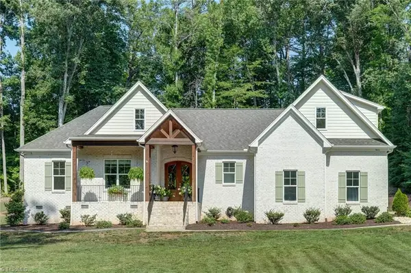 3611 Summit Lakes Drive, Browns Summit, NC 27214