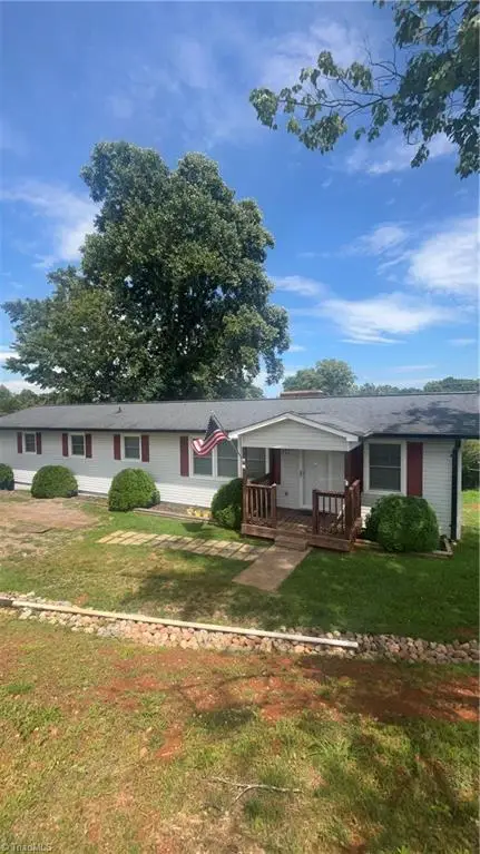 534 Friendly Grove Church Road, Millers Creek, NC 28857