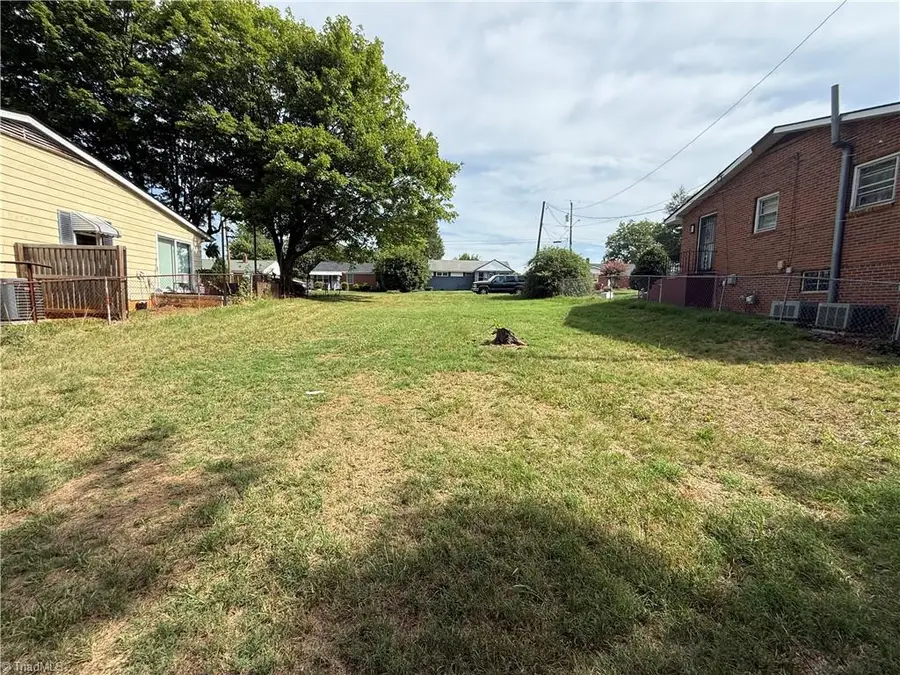 435 25th Street, Winston Salem, NC 27105 - #2