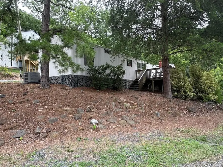 535 Lake Shore Drive, New London, NC 28127 - #3
