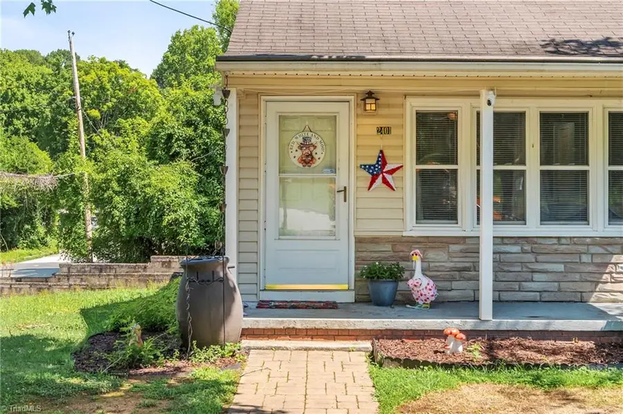 2401 Waverly Court, High Point, NC 27262 - #3
