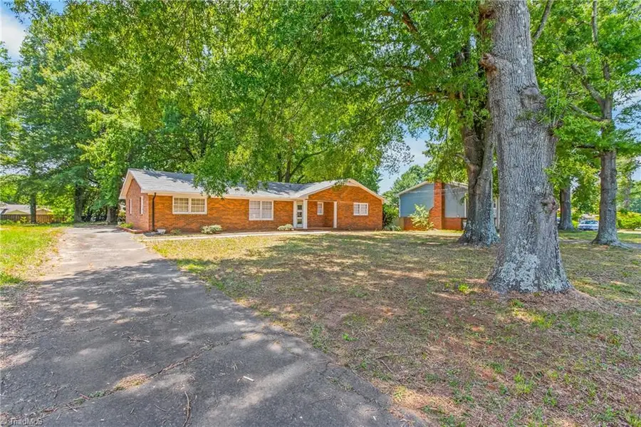 2776 Reynolds Park Road, Winston Salem, NC 27107 - #2