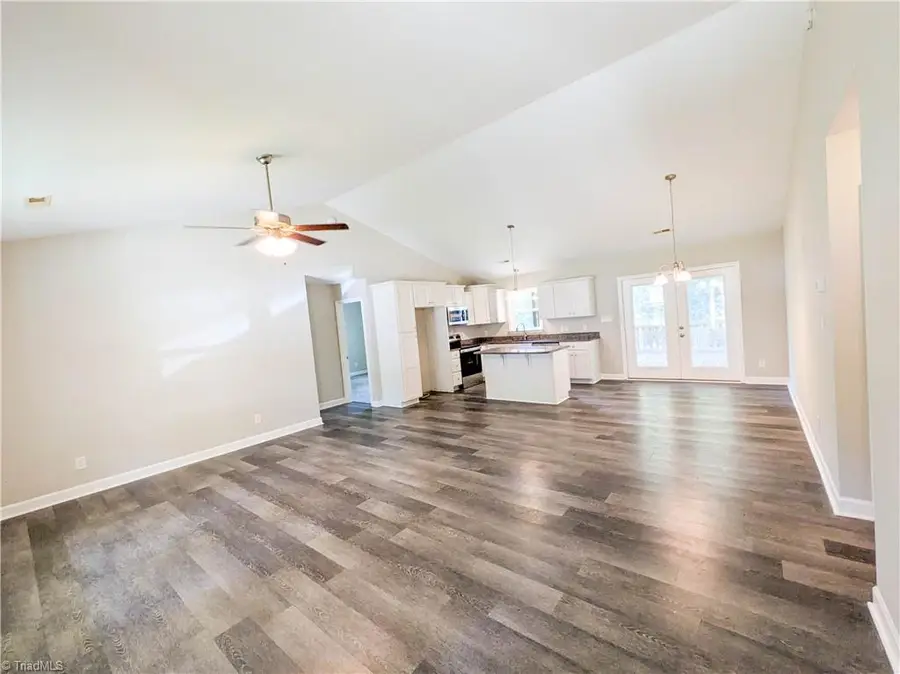 121 Maplewood Avenue, Thomasville, NC 27360 - #2
