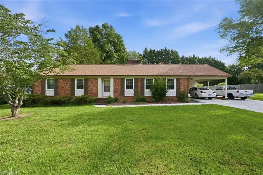 120 Tangle Drive, Jamestown, NC 27282 - #2