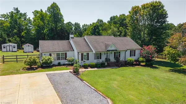 207 Whitestone Drive, Greensboro, NC 27455