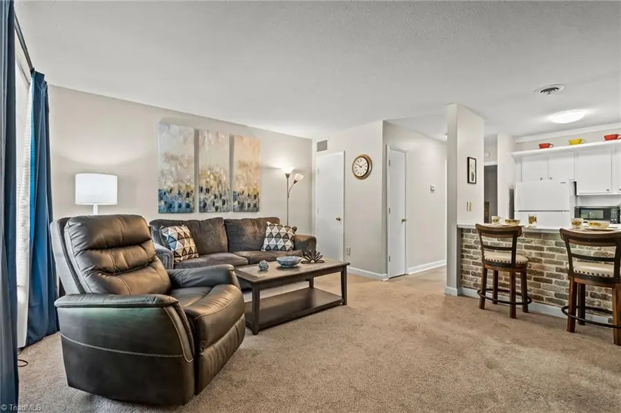 1107 Robin Hood Road #B, High Point, NC 27262 - #3