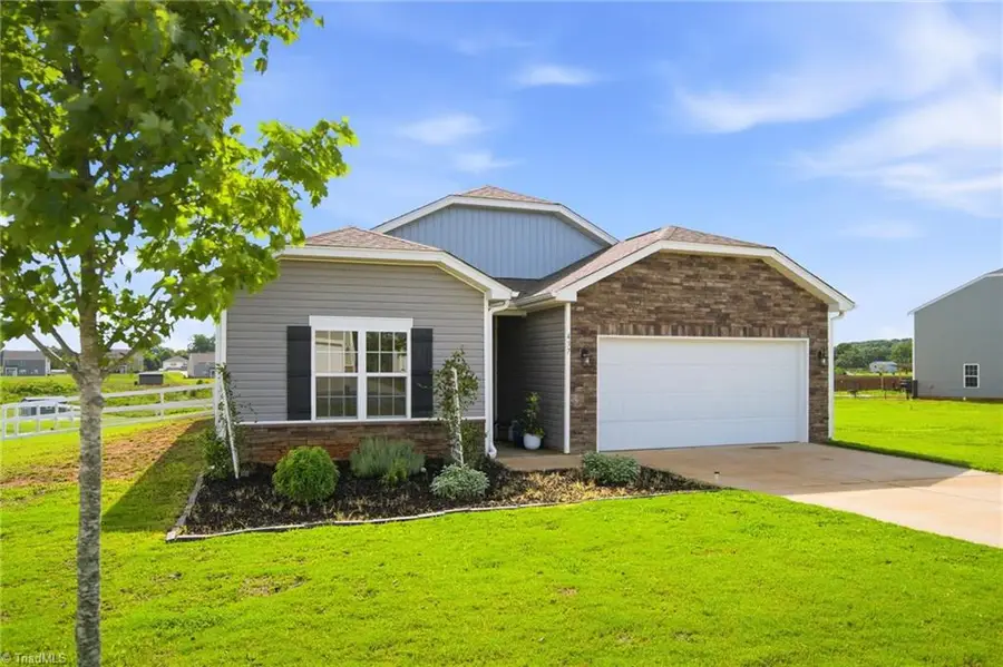 437 Altavista Drive, Clemmons, NC 27012 - #3