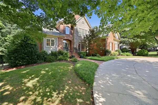 3940 White Hawk Lane, Winston-Salem, NC 27106