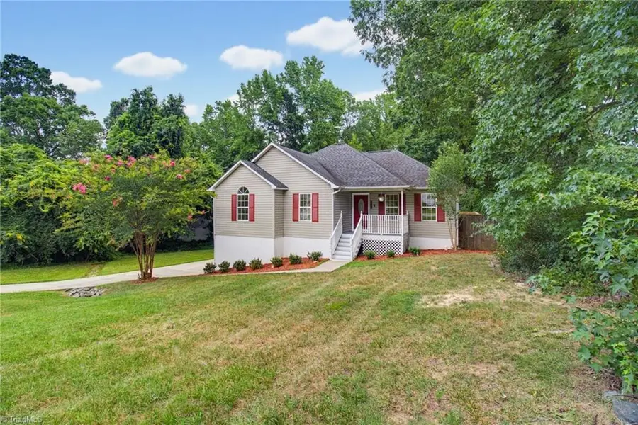 150 Meadow Wood Drive, Thomasville, NC 27360 - #2