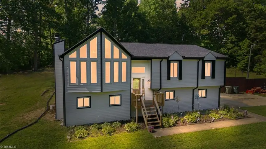 160 Puck Lane, Thomasville, NC 27360 - #2