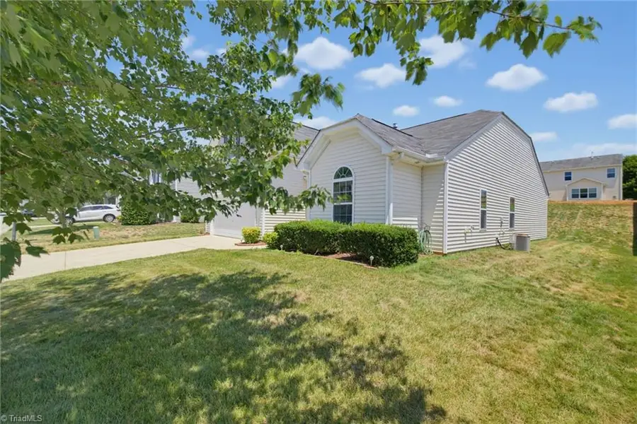 268 Water Lily Circle, Winston Salem, NC 27107 - #2