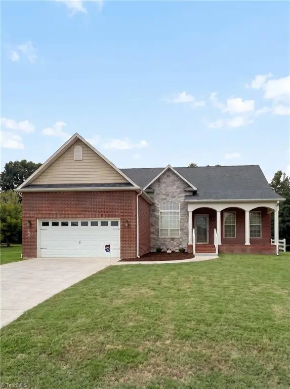 116 New Hampshire Court, Mocksville, NC 27028