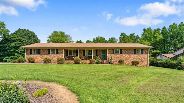 4662 Pineview Drive, Trinity, NC 27370