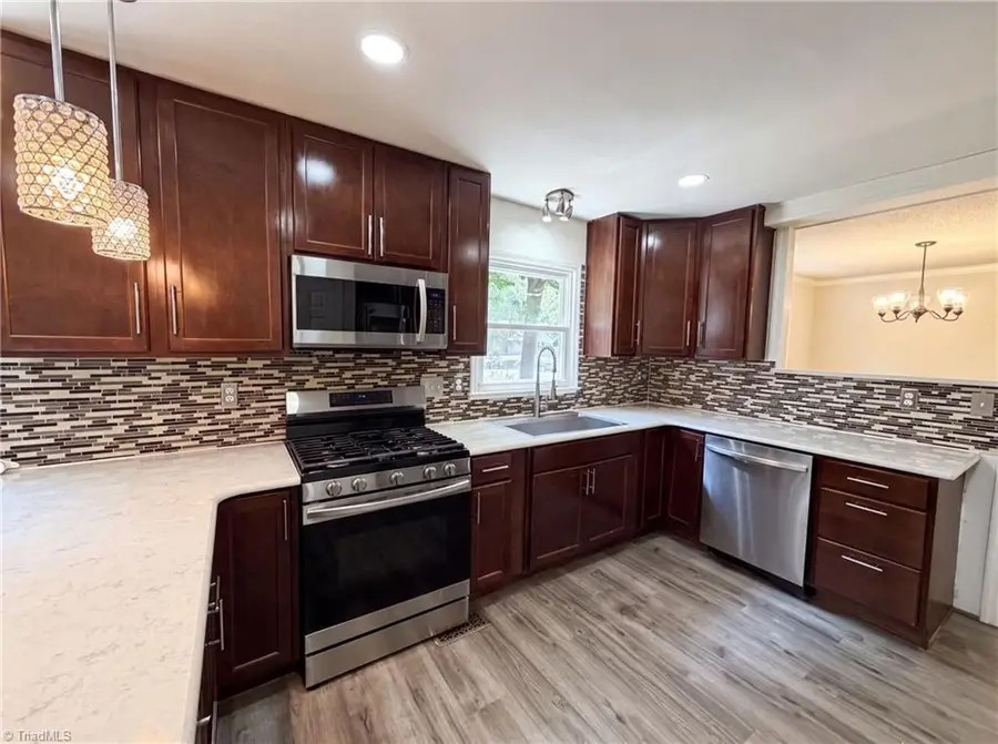 800 Edinburgh Drive, Jamestown, NC 27282 - #2