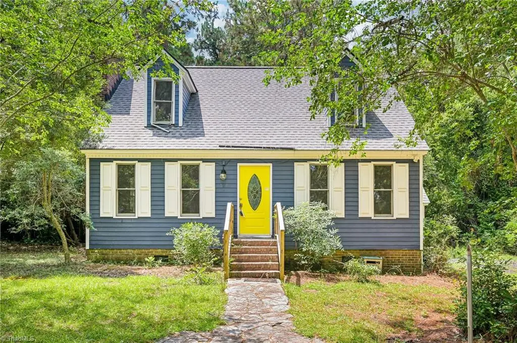 520 E Ohio Avenue, Southern Pines, NC 28387 - #1