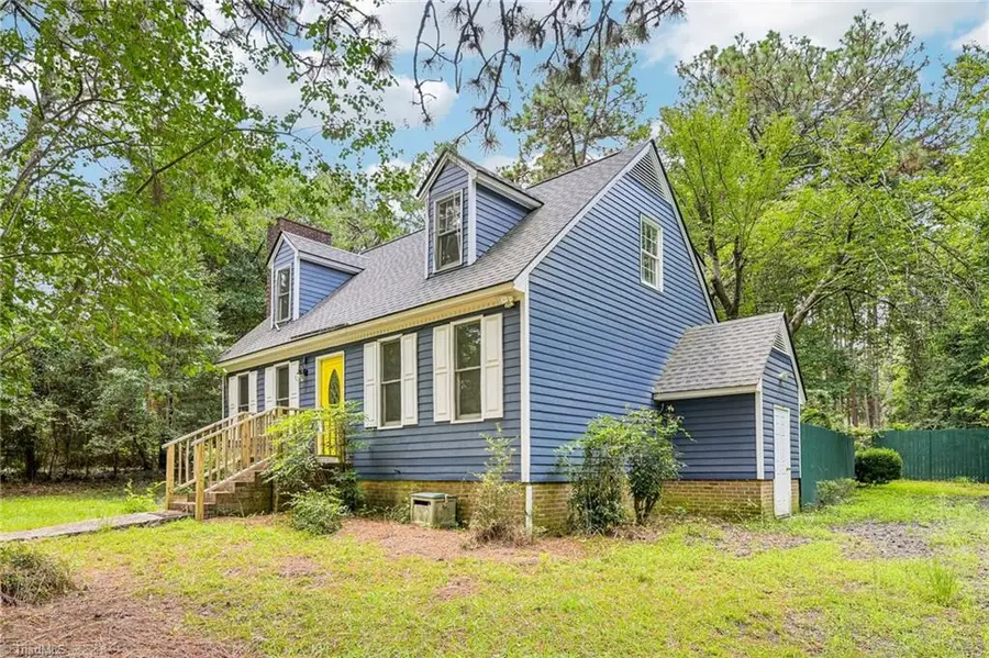 520 E Ohio Avenue, Southern Pines, NC 28387 - #3