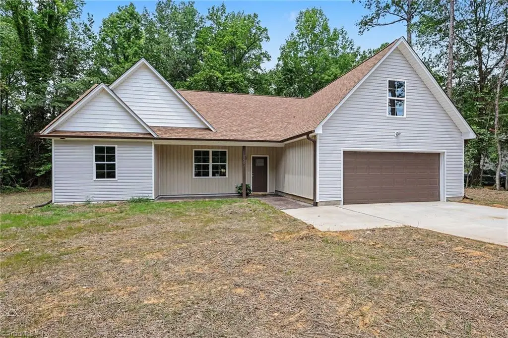 125 City Line Drive, Thomasville, NC 27360 - #1