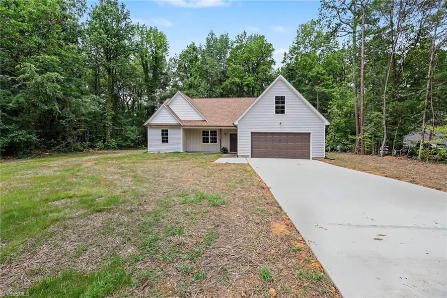 125 City Line Drive, Thomasville, NC 27360 - #2