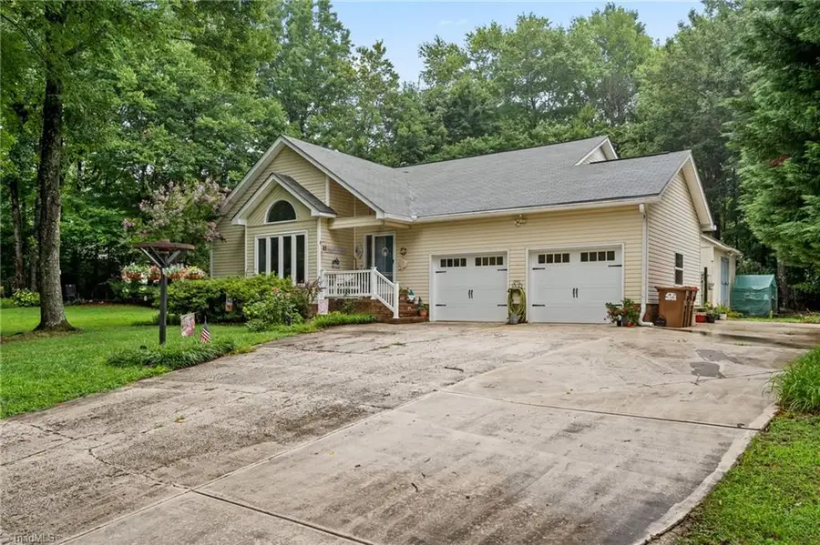 127 Woodtree Lane, Midway, NC 27107 - #3