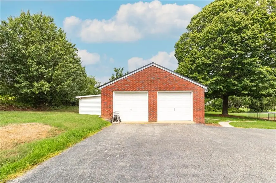4264 High Point Road, Winston Salem, NC 27107 - #2