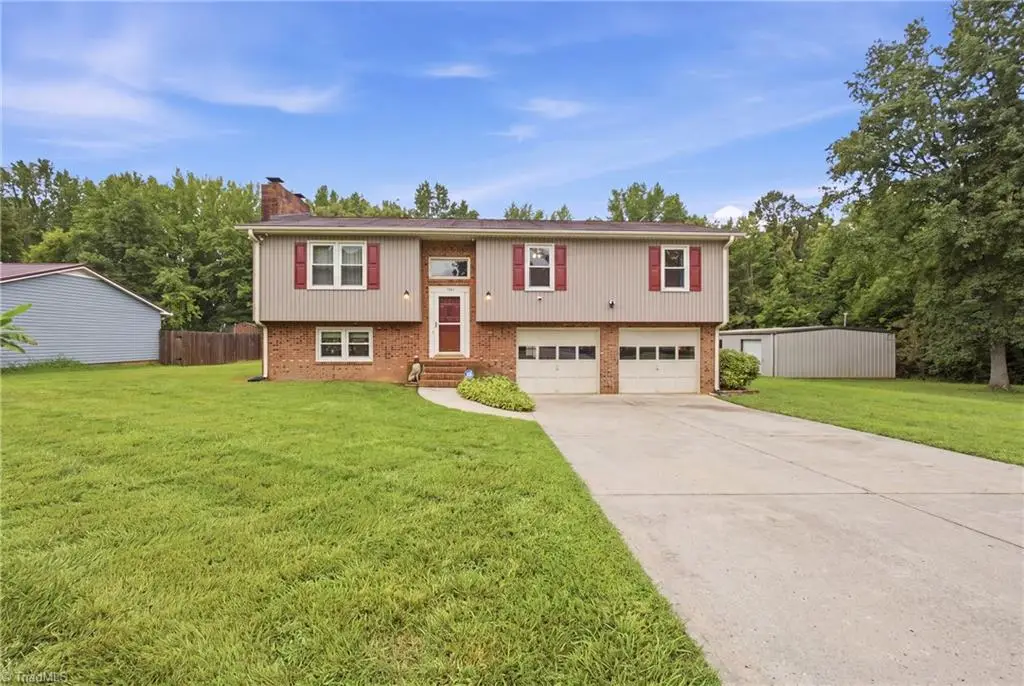 136 Stratford Road, Lexington, NC 27292 - #1