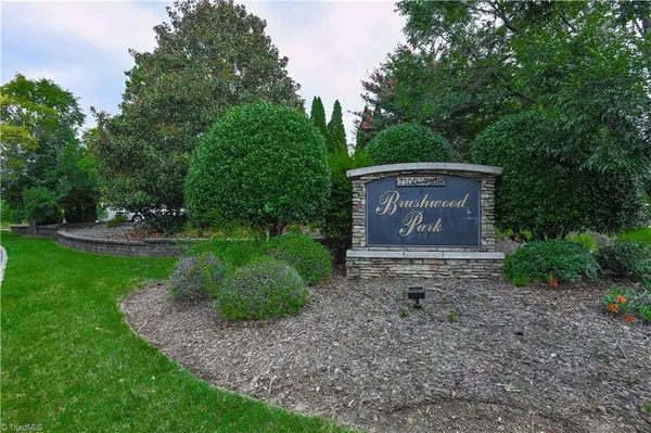 7100 W Friendly Avenue #308, Greensboro, NC 27410