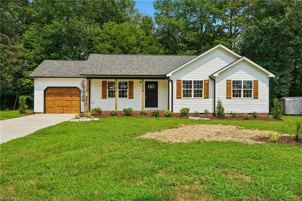 425 Mr Henry Road, Mocksville, NC 27028 - #1