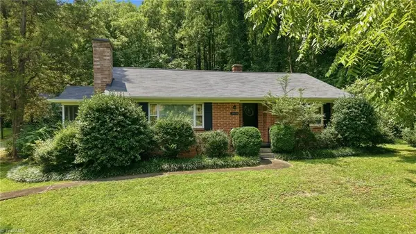 3810 Yadkinville Road, Winston-Salem, NC 27106