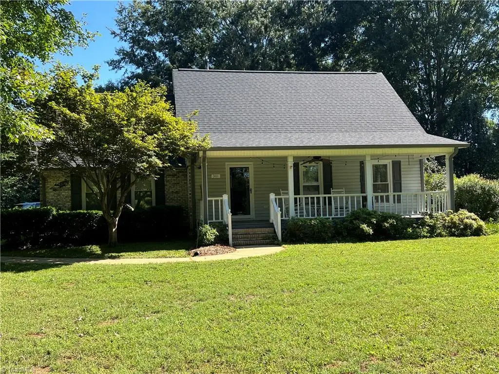 301 Shadowood Drive, Reidsville, NC 27320 - #1
