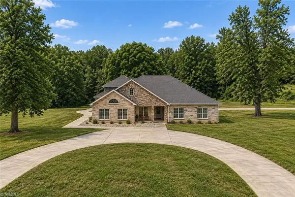 9190 Laurel Glenn Drive, Rural Hall, NC 27045