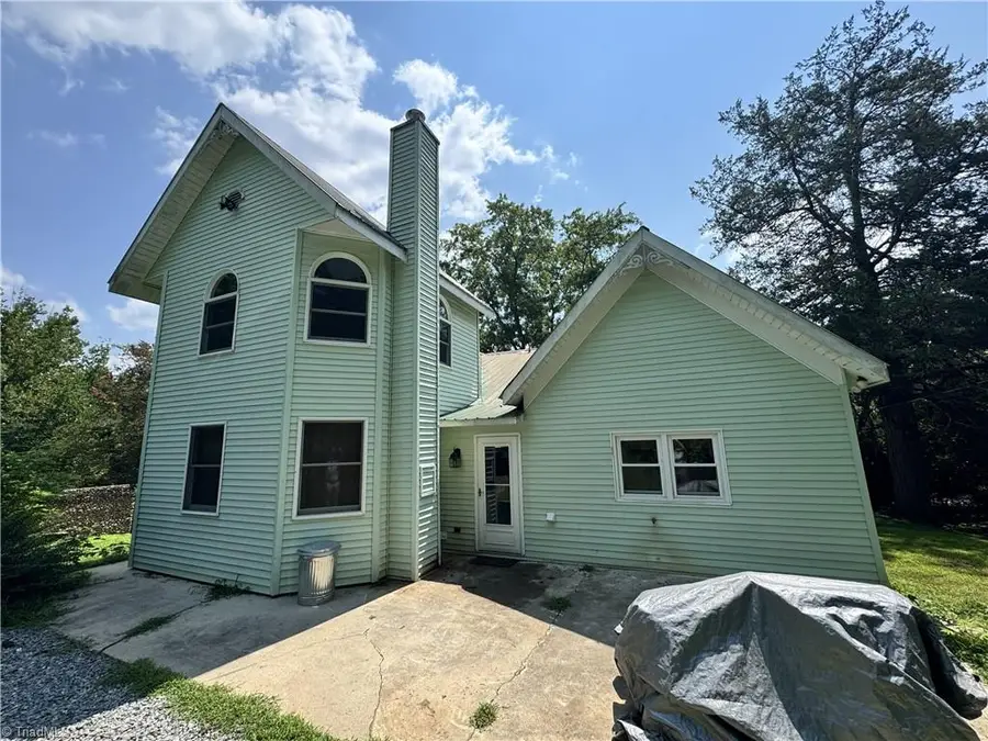 137 Old Rockford Road, Dobson, NC 27017 - #2