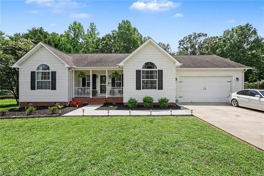 842 Charter Oaks Drive, Randleman, NC 27317 - #3
