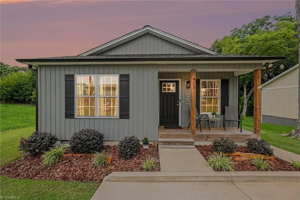 408 Jarrett Street, Thomasville, NC 27360 - #1