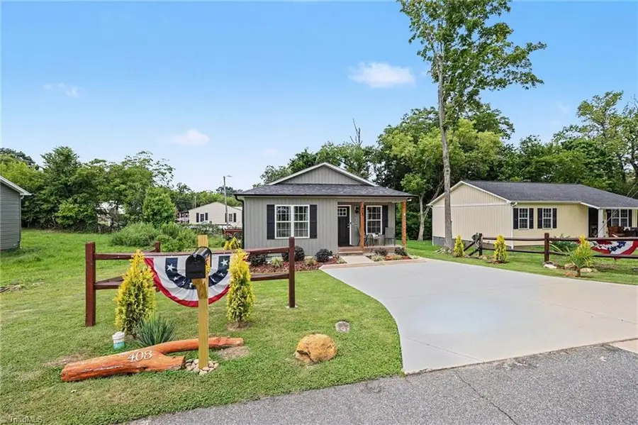 408 Jarrett Street, Thomasville, NC 27360 - #3