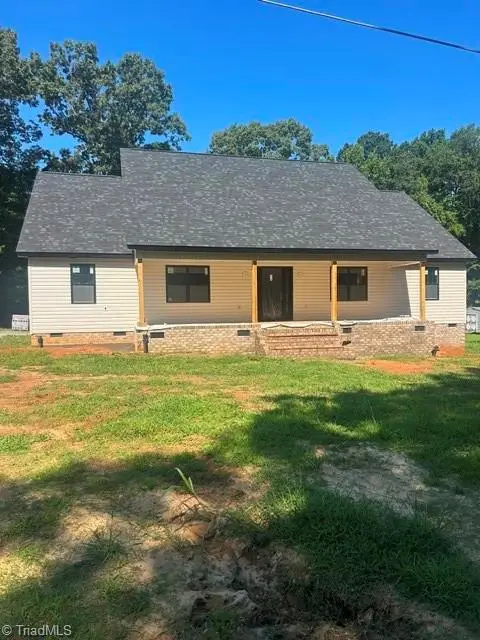 721 N Fayetteville Street, Liberty, NC 27298