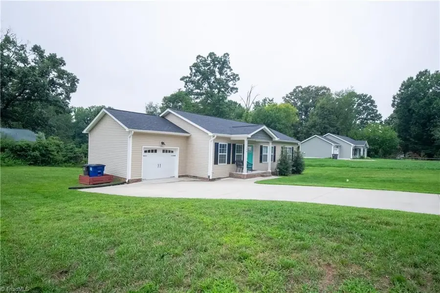 198 Quail Drive, Winston Salem, NC 27105 - #2