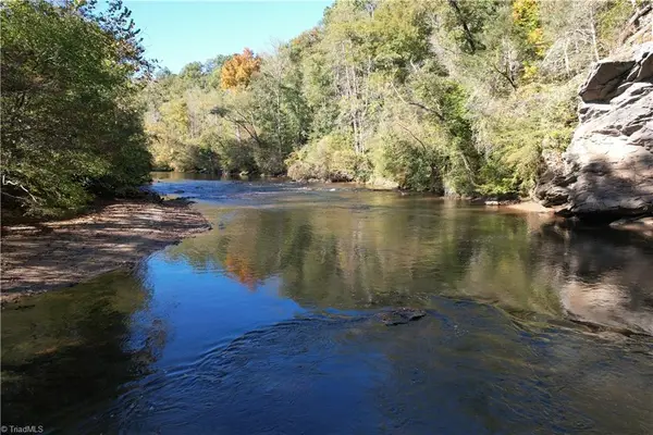 01 Seven Island Road, Danbury, NC 27016