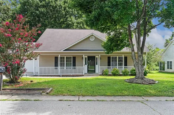1625 N Ammons Drive, Clemmons, NC 27012