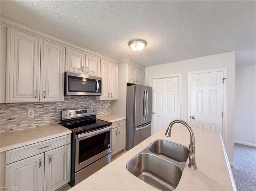 889 Salem Pointe Lane, Winston Salem, NC 27101 - #2