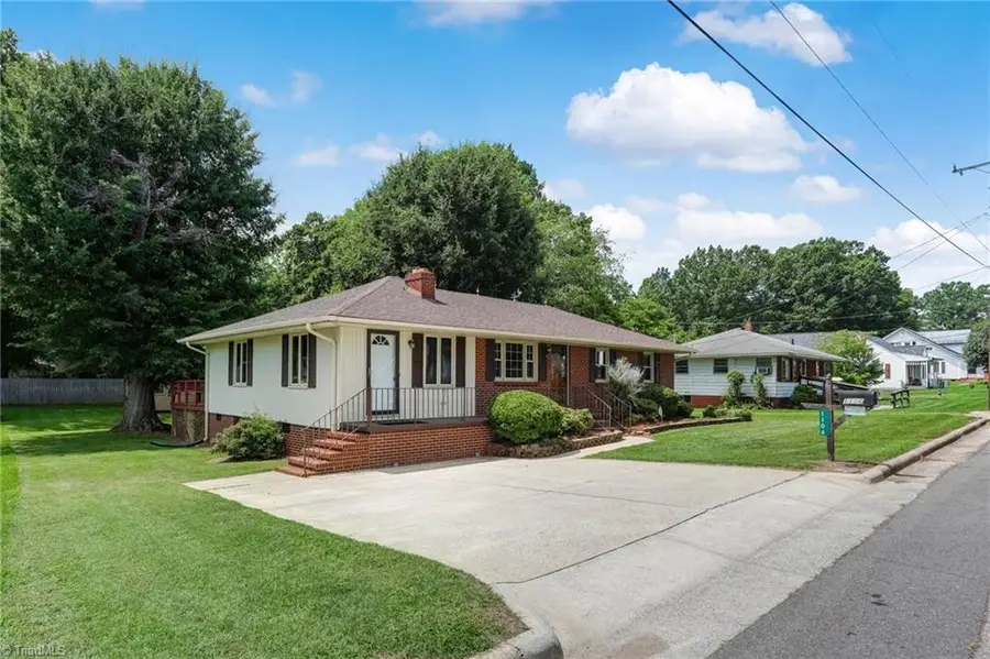 1106 Walnut Street, Reidsville, NC 27320 - #3