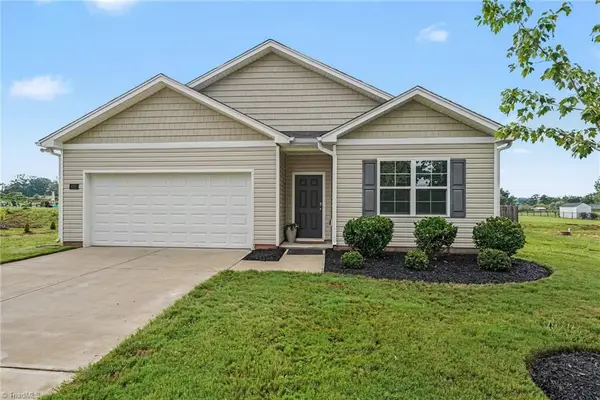 620 Hickory Point Drive, Lexington, NC 27292