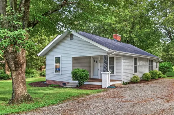 222 W Brower Avenue, Liberty, NC 27298