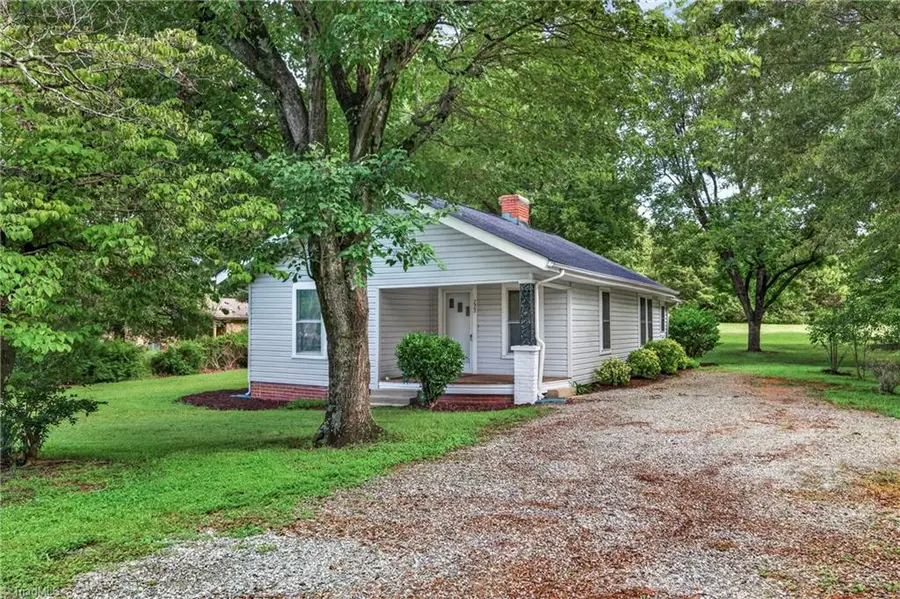 222 W Brower Avenue, Liberty, NC 27298 - #2