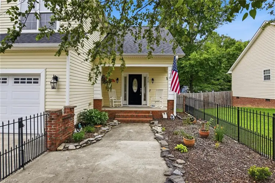 212 Santa Fe Circle, Thomasville, NC 27360 - #2
