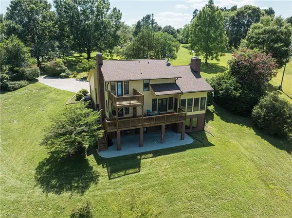 1901 Hennings Road, East Bend, NC 27018